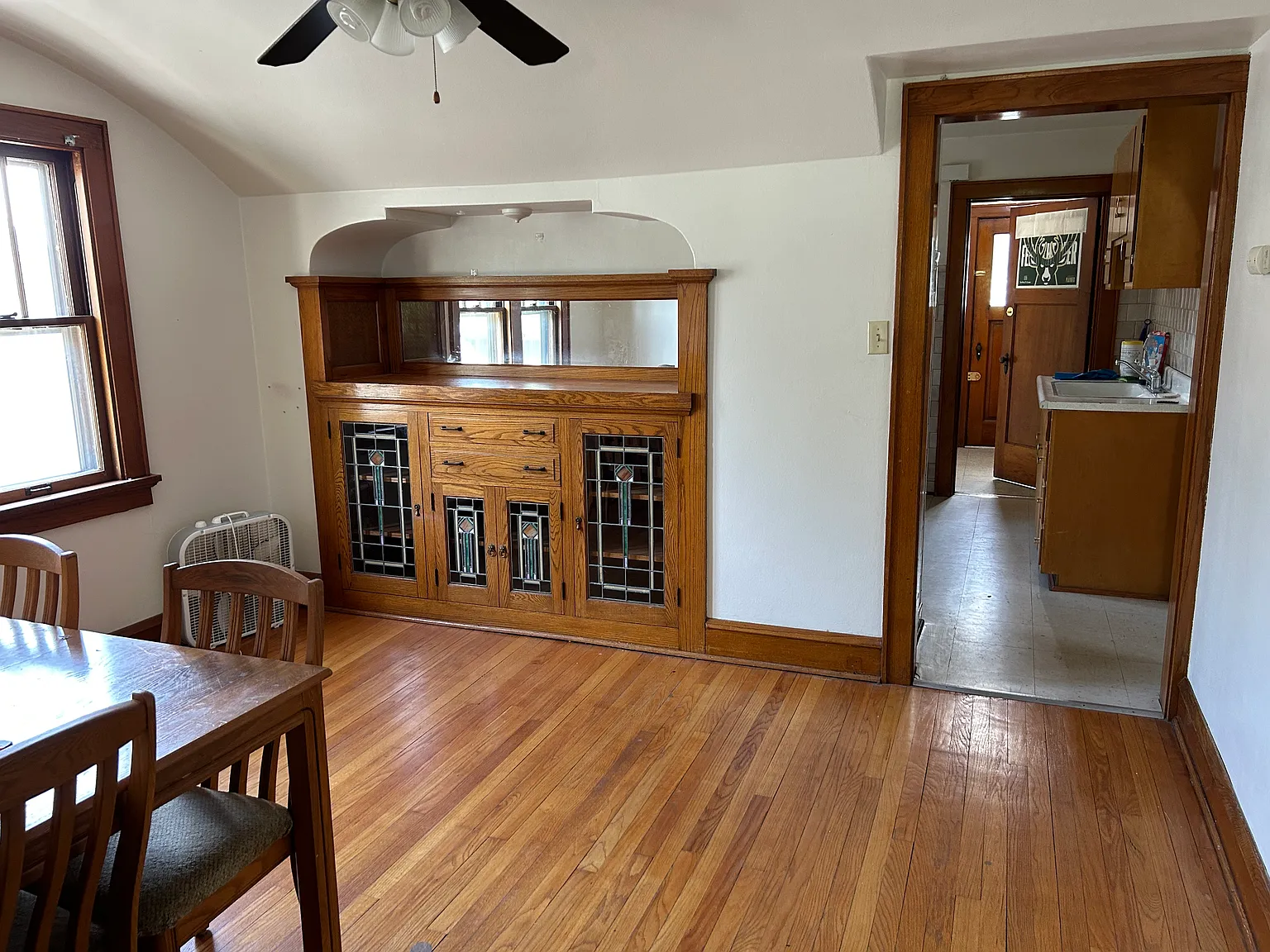 2 bed, 700 sqft, $1,095 — Photo 4