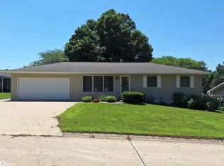 711 W 21st St, Carroll, IA 51401