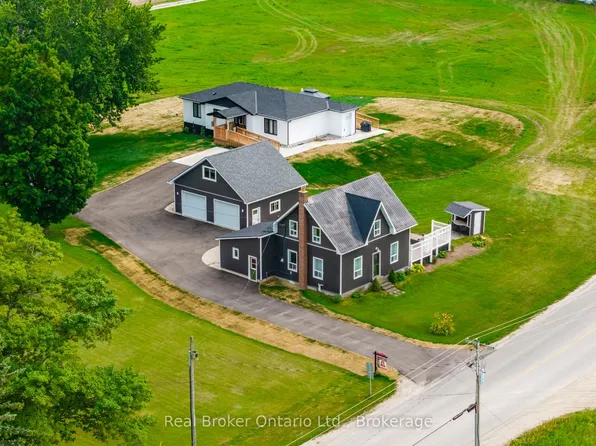 597 Lafontaine Rd W, Tiny, ON L9M 0L6