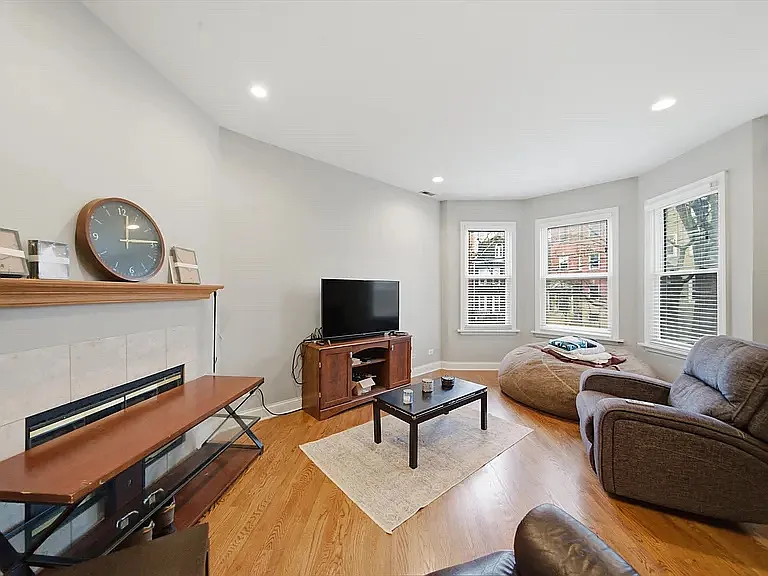 1532 W Oakdale Ave #1 — Photo 5
