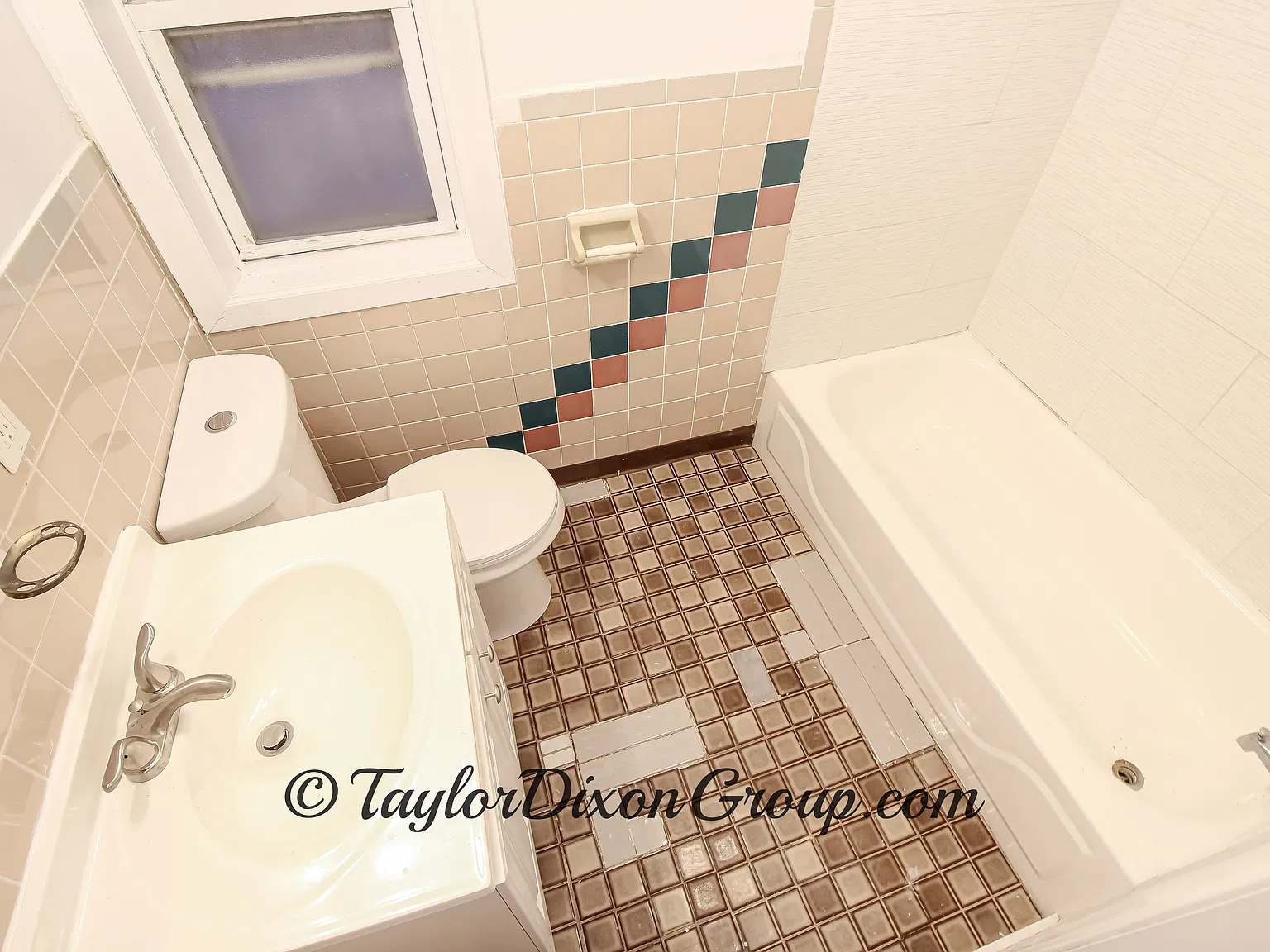 3 bed, 700 sqft, $1,400 — Photo 4