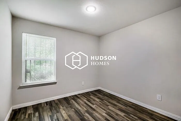 4717 Owenwood Ave — Photo 6