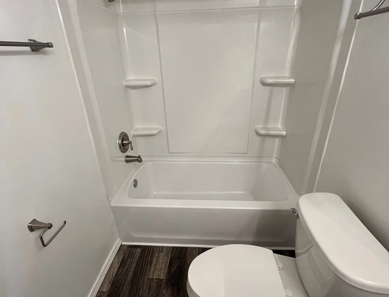 3 bed, 850 sqft, $1,350 — Photo 1