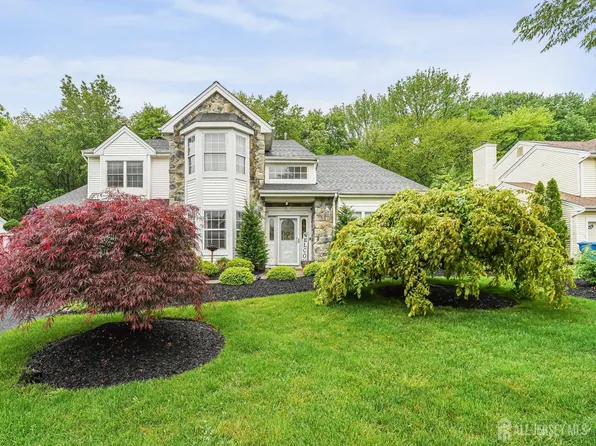 40 Nathan Dr, Old Bridge, NJ 08857