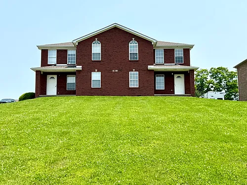 638 Hampton Way #B Photo 1
