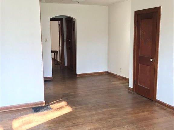 3rd image of 307 309 Central Ave