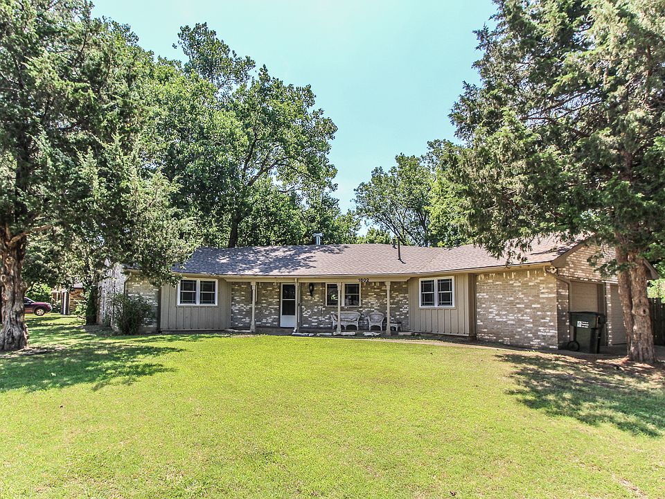 1st image of 1802 Oakhill Dr
