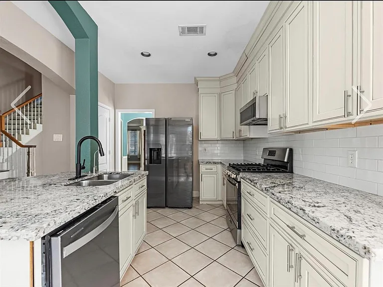 14411 Corktree Knls — Photo 3