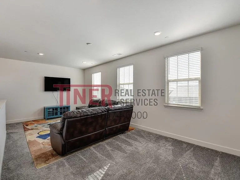 4016 Setucket St — Photo 19