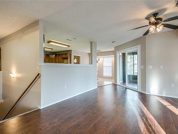 3rd image of 14 Tibberton Circle Dr