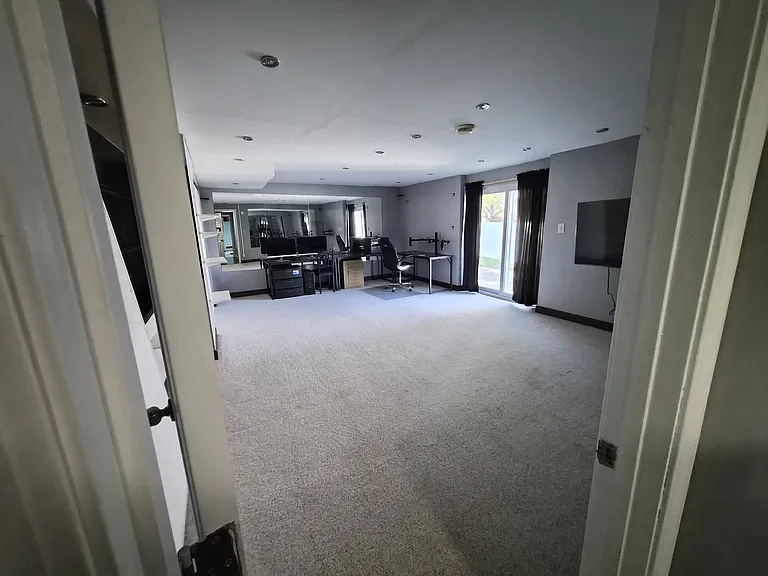 1809 Red Clover Dr — Photo 31