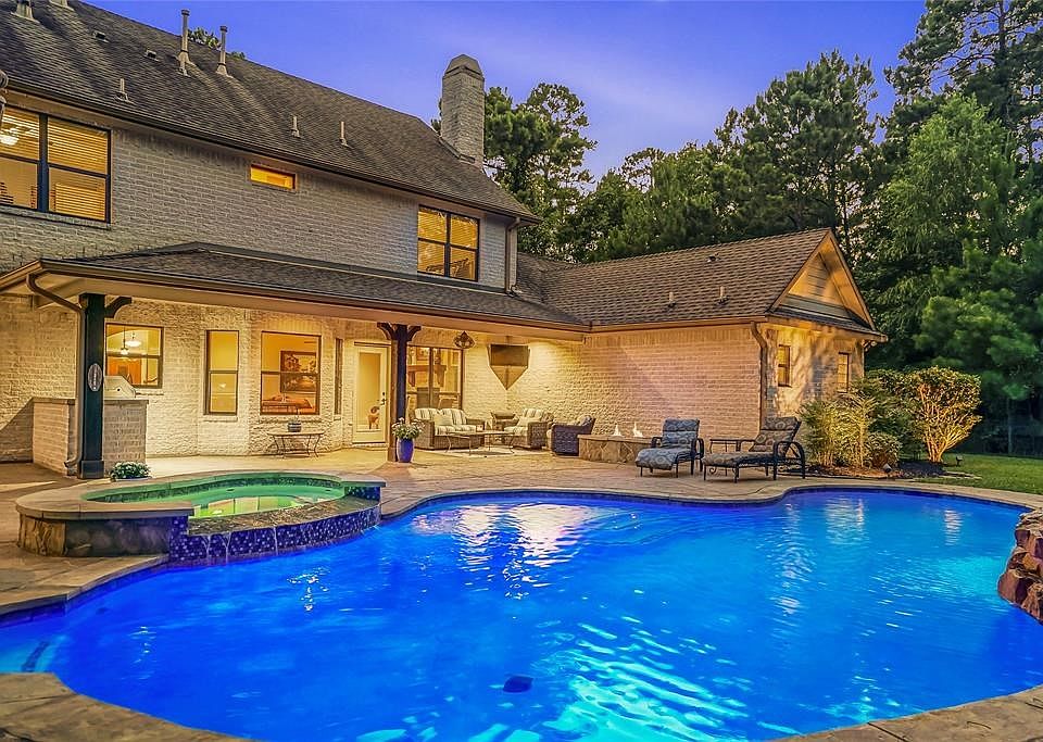 Oasis Style Backyard