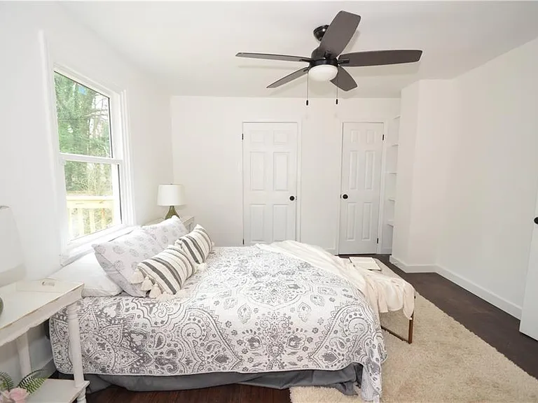 1350 Kenilworth Dr SW — Photo 6