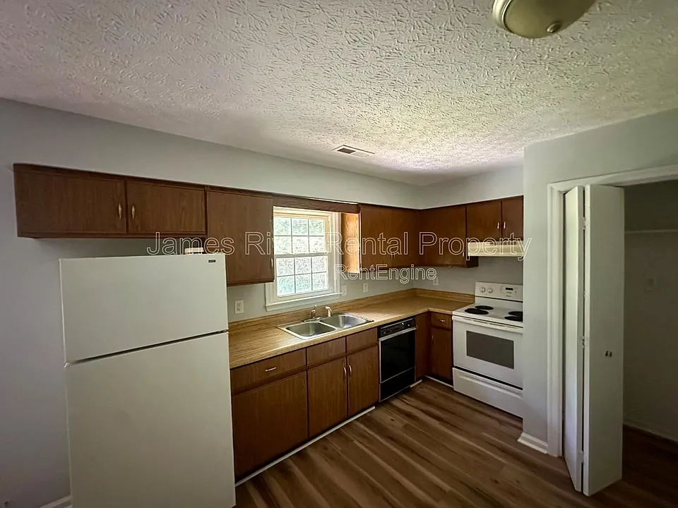 105 Daniel St #B