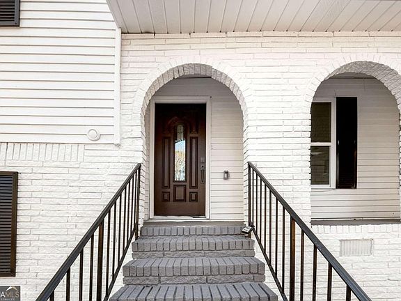 2nd image of 5169 Oxbow Rd