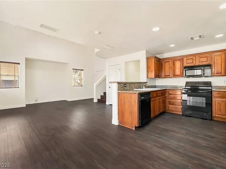 7858 Windhamridge Dr — Photo 6