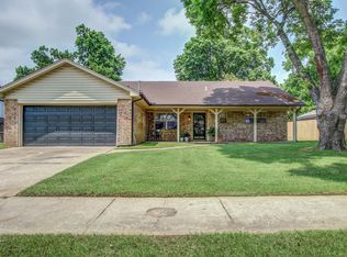 7085 E 52nd Pl, Tulsa, OK 74145