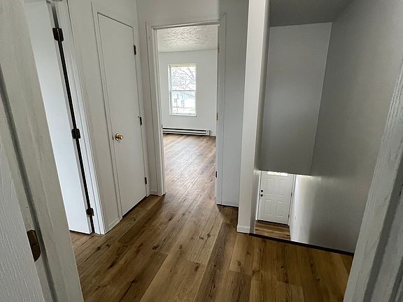 5th image of 109 School St