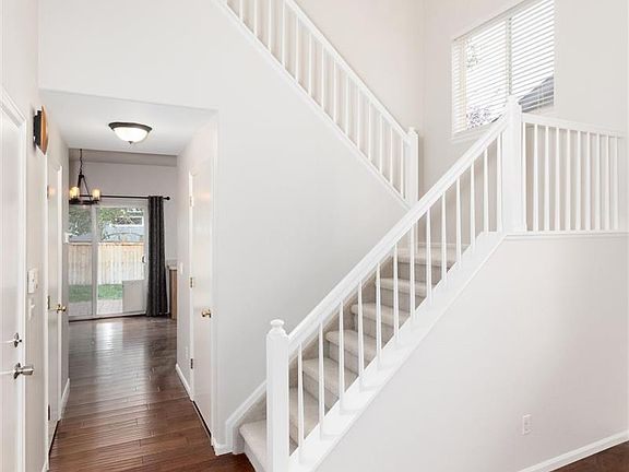 5th image of 10410 Tracewood Court