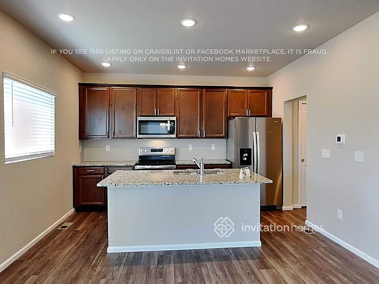 11431 Sanderling St — Photo 5