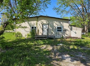 1639 Fawn Park Dr, Polo, MO 64671