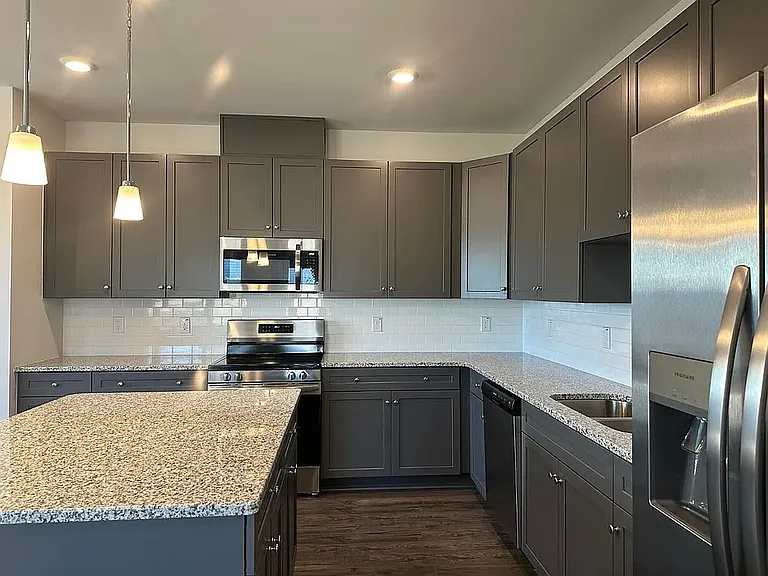 529 Eversden Dr — Photo 38