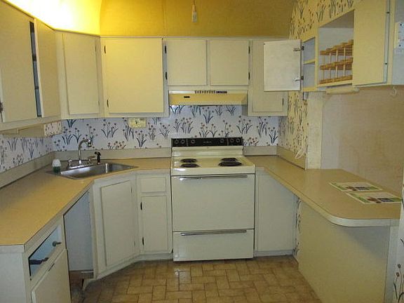 4th image of 340 Knotty Pine Cir APT A-1