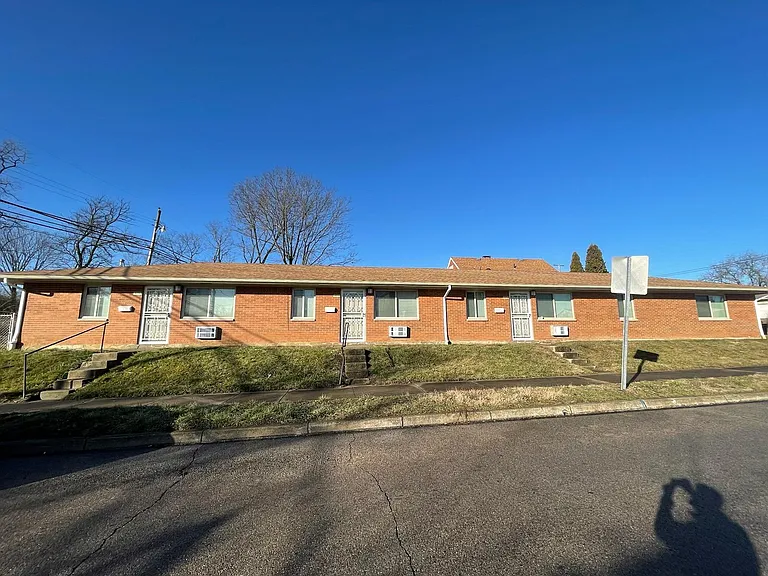 807 Burwood Ave — Photo 1