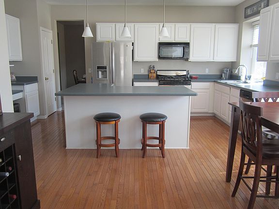 4th image of 36107 Astoria Way