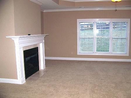 4th image of 248 Clairmont Cir