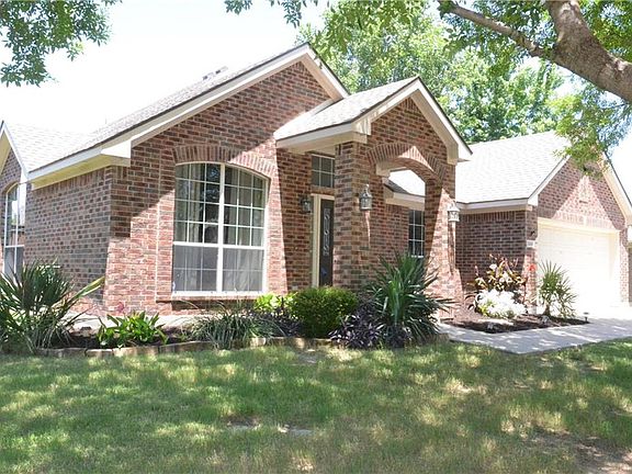 4th image of 3304 Glenwood Dr