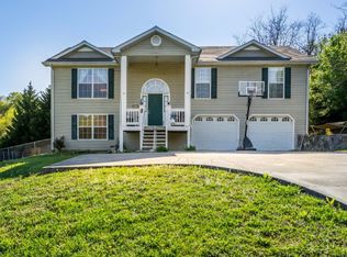301 Jacob Dr, Rocky Face, GA 30740