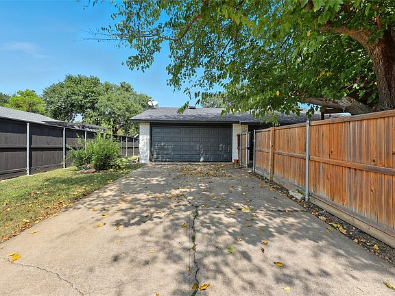 5th image of 1320 Harvest Glen Dr