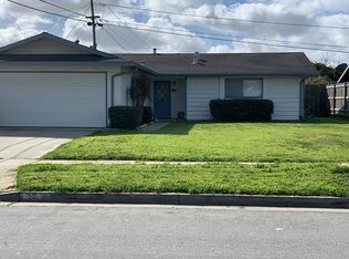 211 Pueblo Dr, Salinas, CA 93906