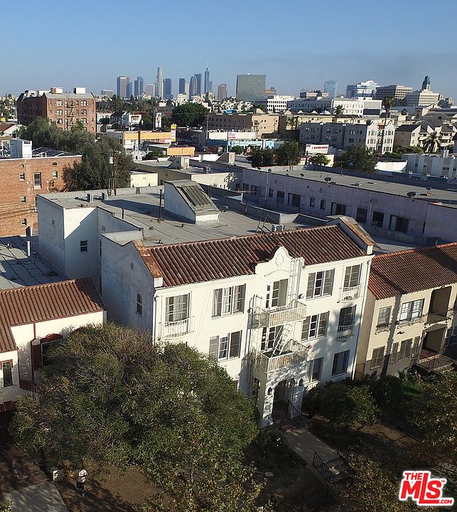 1st image of 232 S Catalina St