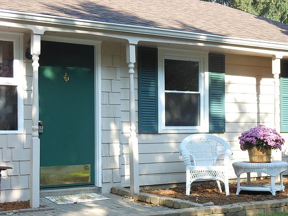 2nd image of 108 Orchard Ln