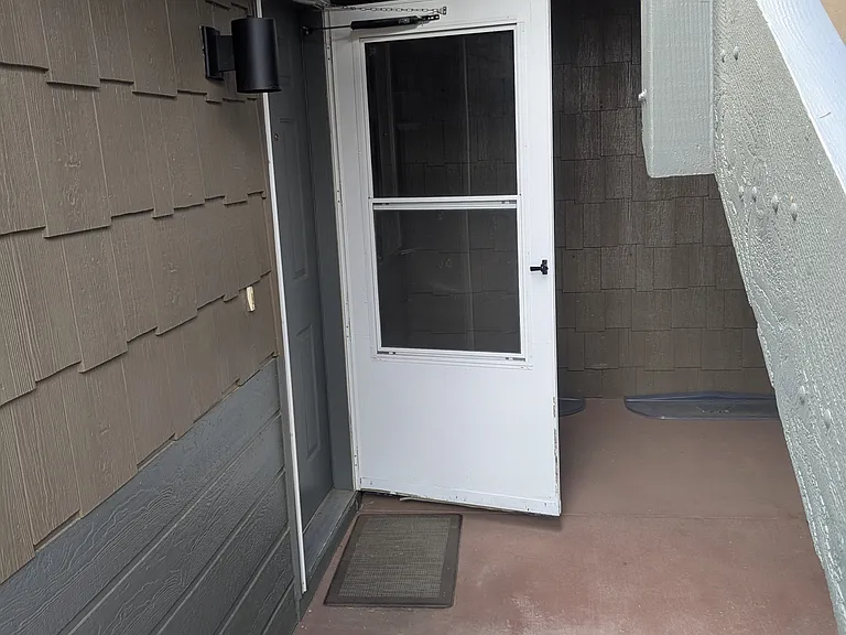 1010 S Saint Vrain Ave #C4 — Photo 3