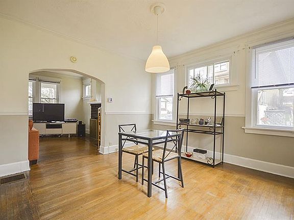 3rd image of 3356 McFadden Ave
