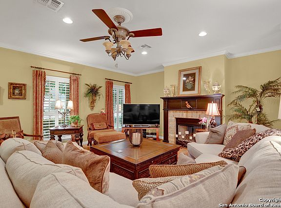 3rd image of 2235 Kensington Way