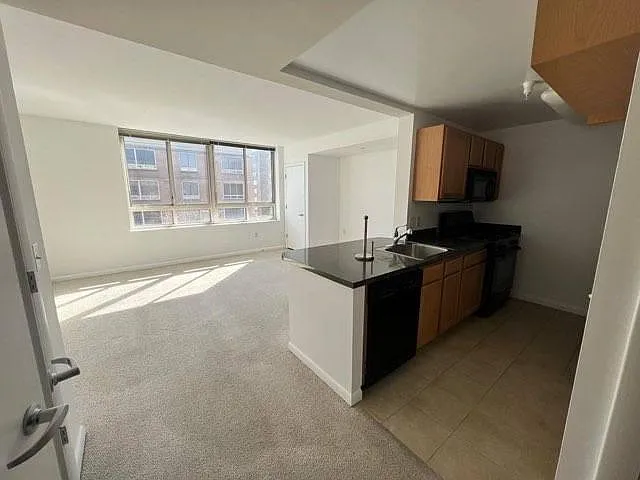 350 G St SW #526