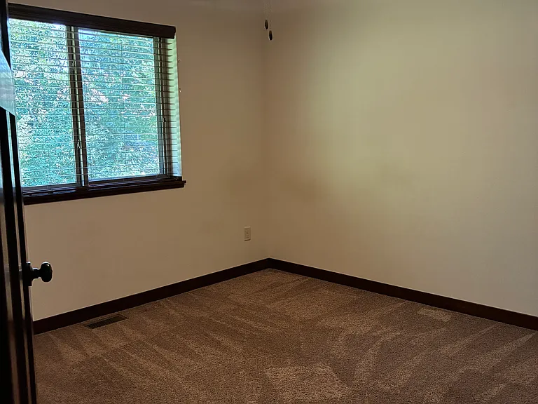 2850 Swallowtail Ct — Photo 7