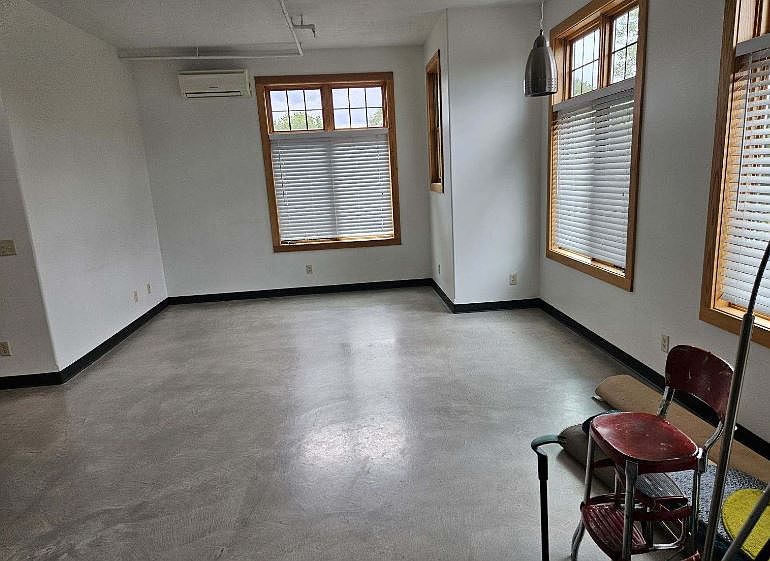 2nd image of 692 Hannah Ave #C
