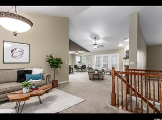 10953 S Ridgeside Dr, South Jordan, UT 84095