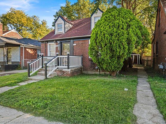 2nd image of 18638 Barlow St