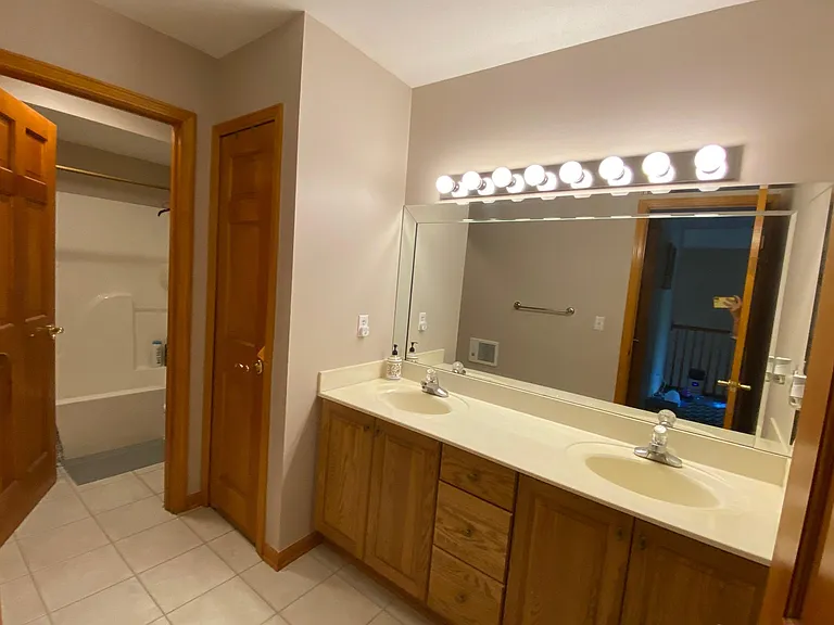 7805 Rutherford Ct — Photo 31