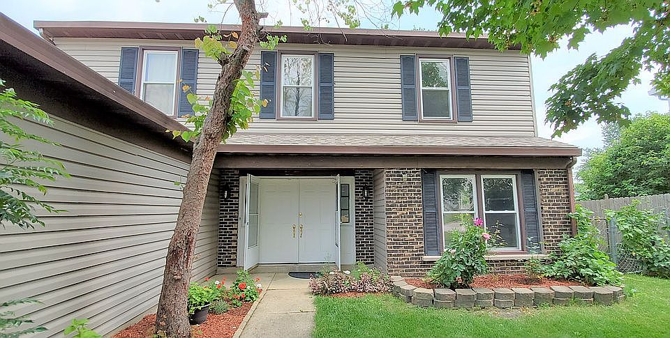 1st image of 74 Hesterman Dr