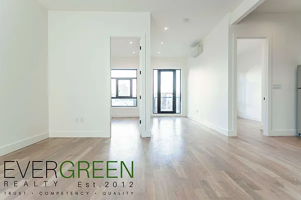 Rented by Evergreen Apartments BK | media 22
