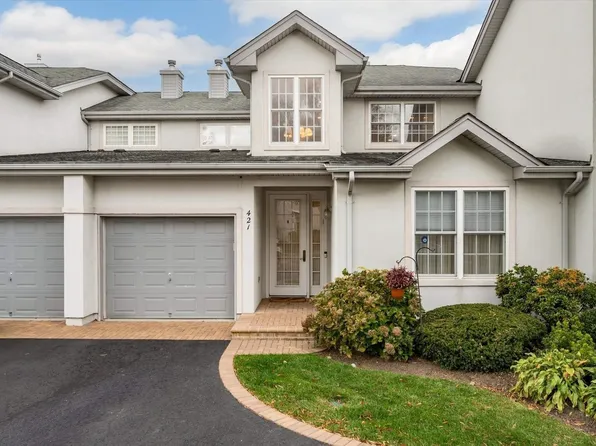 421 Florencia #421, Melville, NY 11747