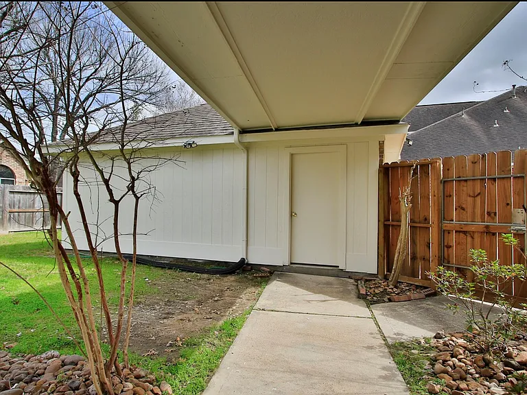 15710 Cascading Brook Way — Photo 43