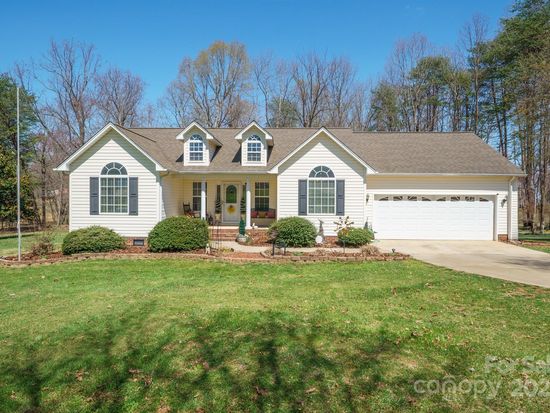 1505 Angela Ct, Lincolnton, NC 28092